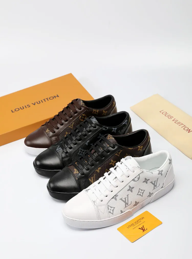 Factory price: 360💰LV official website popular series🔥🔥: 2 production, selected high-end imported cowhide, sheepskin lining sheepskin pads, paired with Louis Vuitton Monogram Ecli men's shoes 💰se canvas and pure black rubber soles, the ultimate simple design, the perfect interpretation of the latest inspiration for shoes, the integration of classics and fashion, high-end quality, worthy of your possession. The bottom car line will never be unglued🏆🏆🏆Welcome all sellers to sell in the picture above. We can send one piece on behalf of you. The code number is 38-44 (45 codes can be customized)